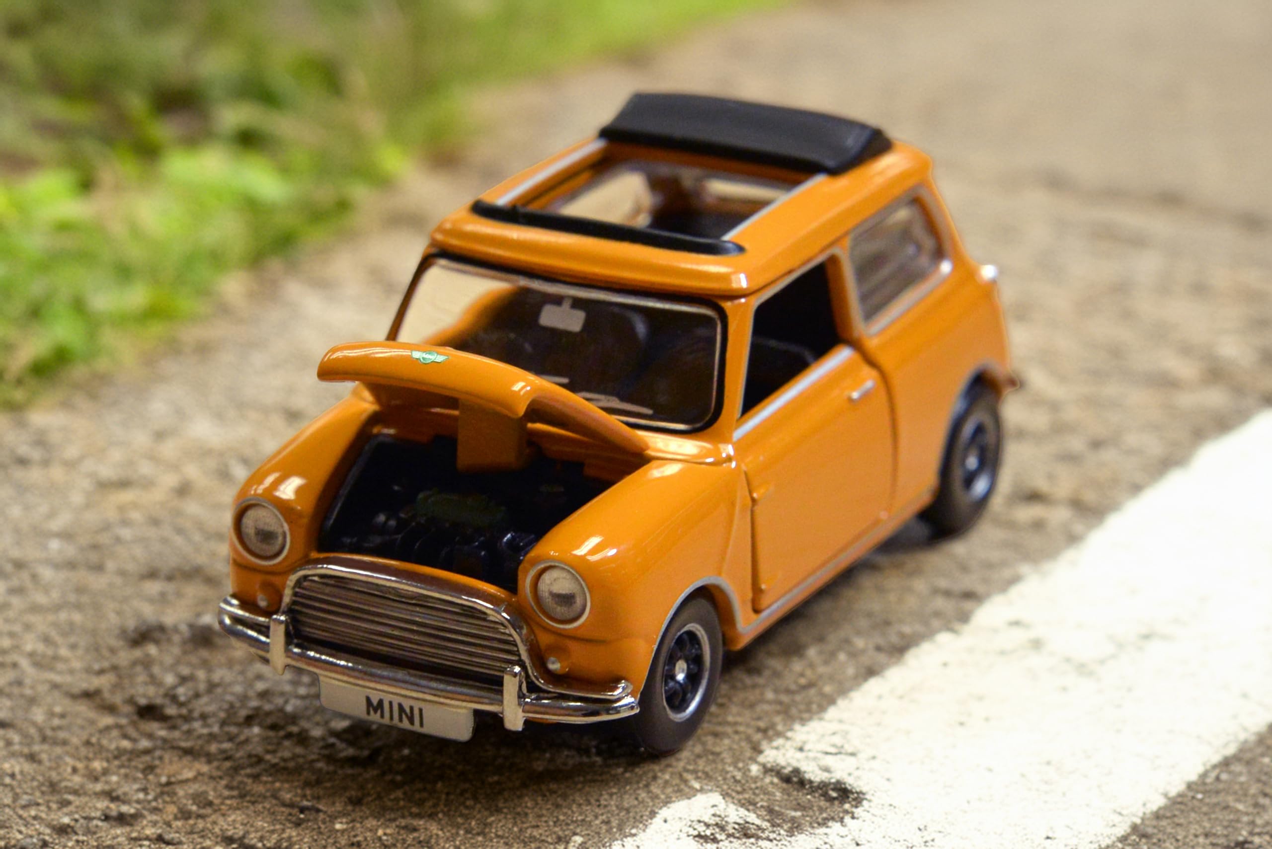 Amazon | Tiny City 1/50 ミニクーパー ブラウン ダイキャストミニカー